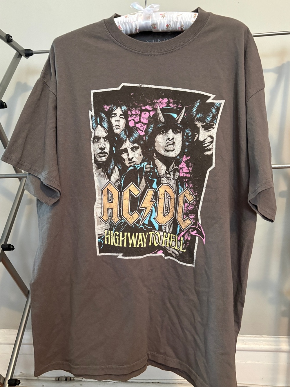 Vinyl Icons AC/DC Women's Short Sleeve Tee in Charcoal - Highway to Hell Graphic